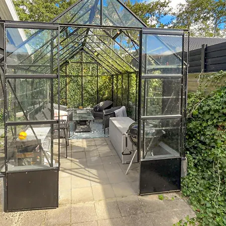 度假居 4 Bedroom Amazing In 布拉万德