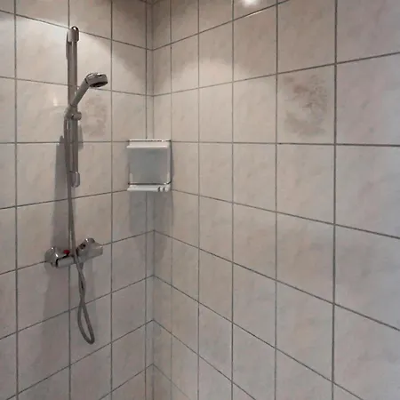 4 Bedroom Amazing In Casa de Férias